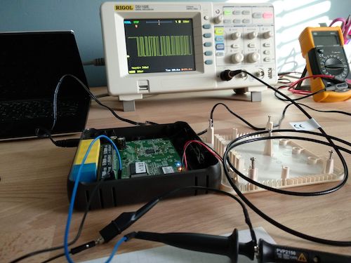 Inspecting the serial connection using a oscilloscope