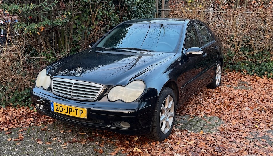 Mercedes-Benz W203 (C‑Class)